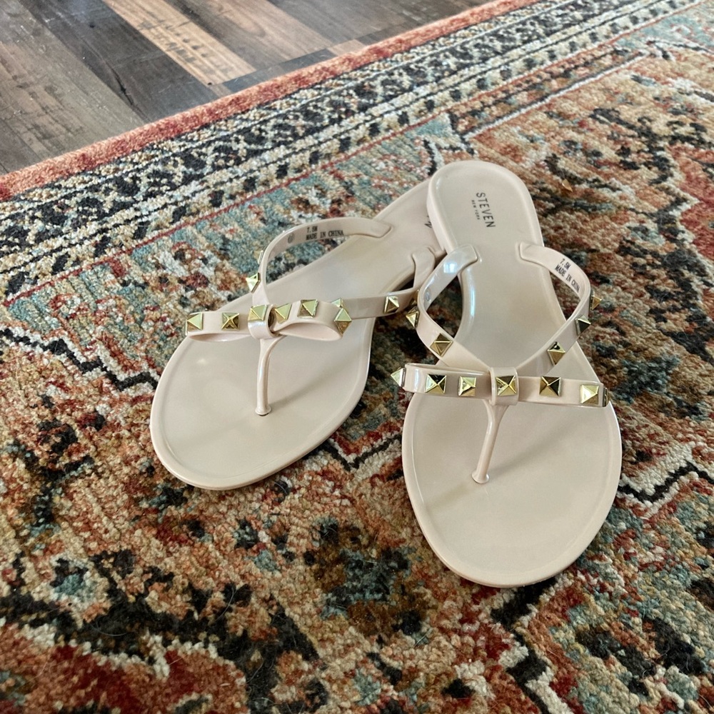 Nude Steve Madden Studded Bow Sandals, 7.5